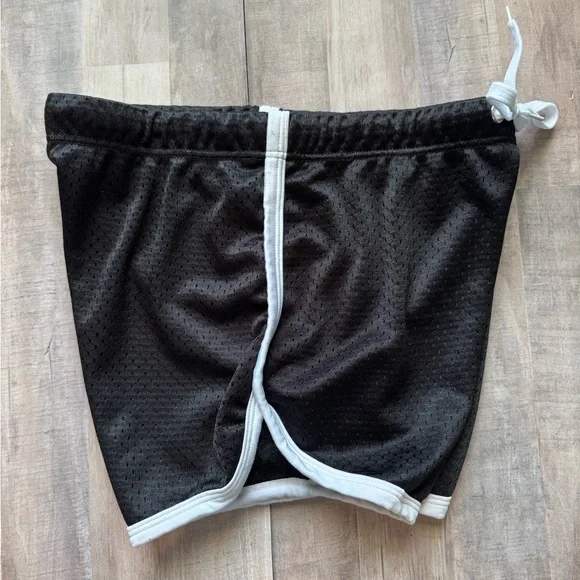 Men’s 2.5-3in Mesh Shorts - Picture 5 of 7